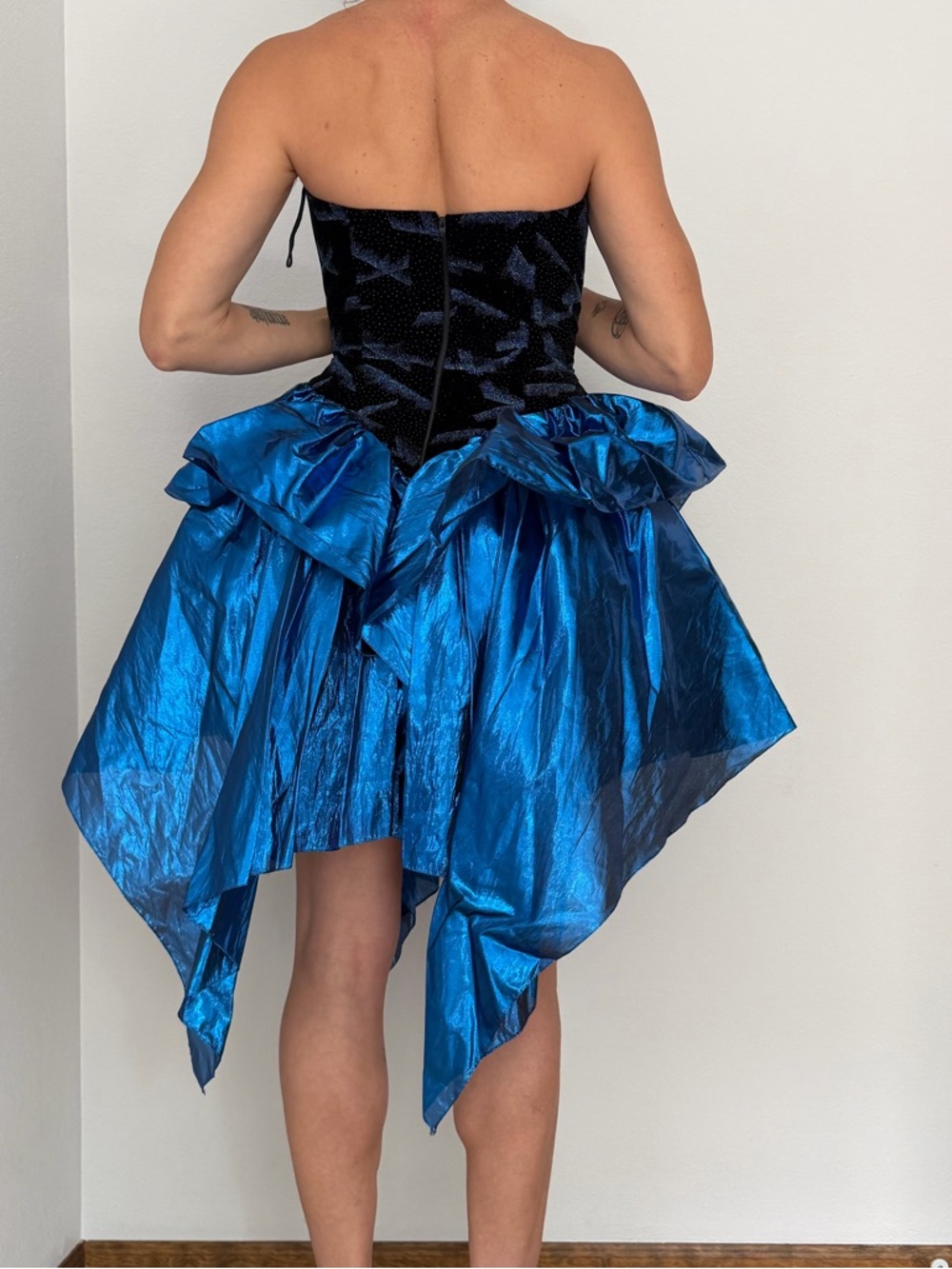 Vintage Black and Electric Blue Strapless Prom Dress - Picture 5 of 13